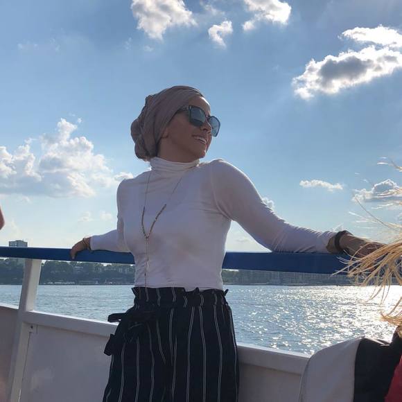 Meet your Posher, Reem - Picture 1 of 1